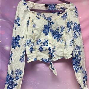 Loose blue & white floral blouse